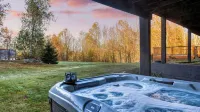 The Windham Mountain House by AvantStay - Hot Tub