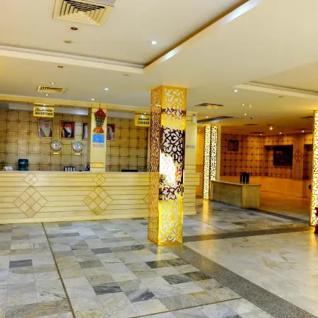 Hotel Plaza Bahrain Отели рядом с достопримечательностью «Хура»