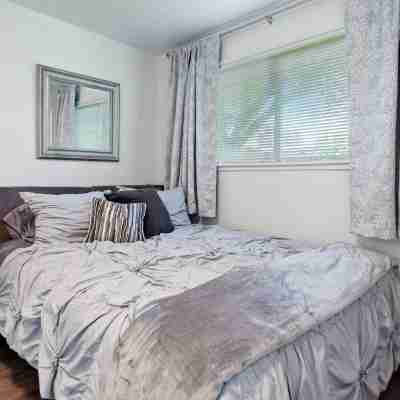 Snug Spot 68 - Close To Downtown & Autzen 1 Bedroom Studio Rooms