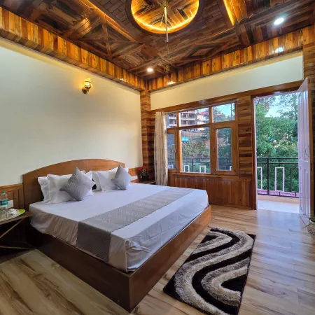 The Wooden Nook Chail