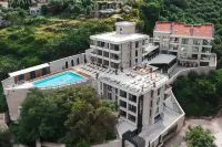 Hotel KingStone Budva - Pools
