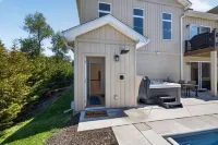 Amazing Home Near IU's Campus with Indoor Basketball Gym & Outdoor Pool/Hot Tub