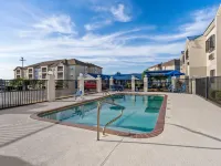Days Inn by Wyndham Troy Hotels in Troy