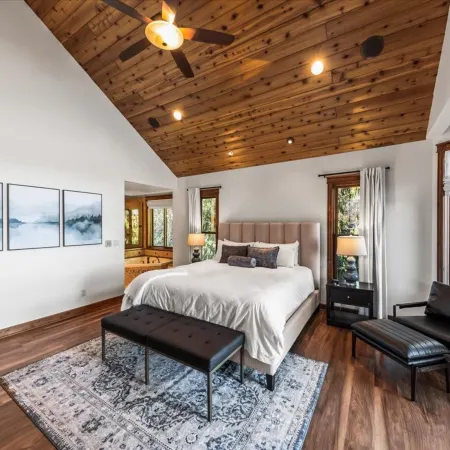 Deja View in Hayden With 5 Bedrooms and 6 Bathrooms