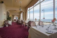 The Queens Hotel