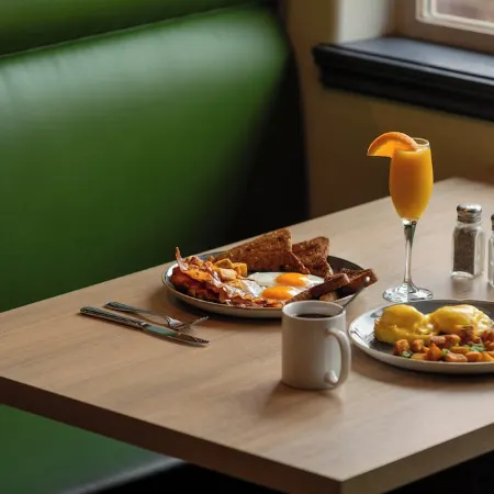 Holiday Inn VICTORIA – ELK LAKE by IHG