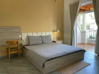 Lá Homestay - parcheggio