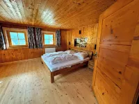 ZumHubertus Hotel di 