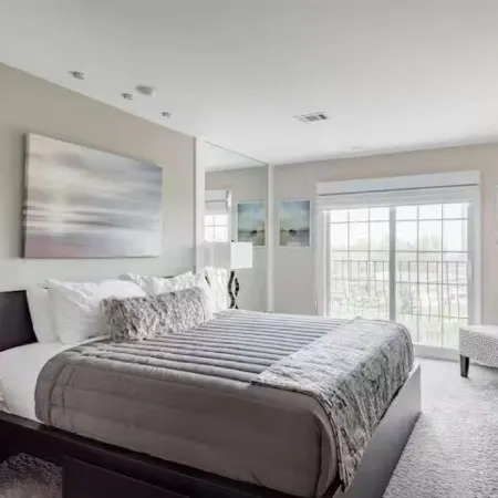Penthouse Style Condo with City View