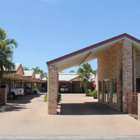Midlander Motor Inn