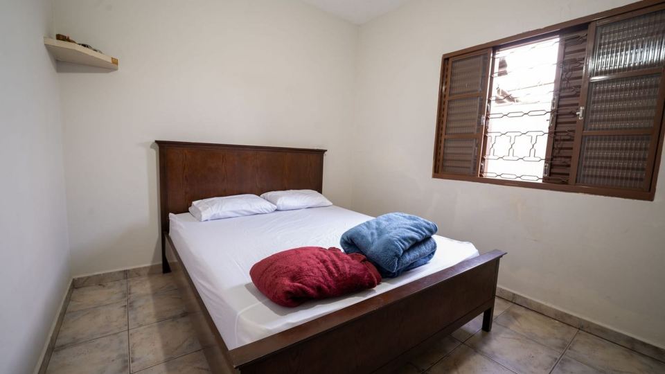 Casa Com Piscina Aquecida e Churras em Uberl Ndia