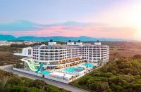 Side Moon Palace - 山景