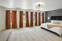The Vista Sleeps 14 Hot Tub Arcade Views - Homestays