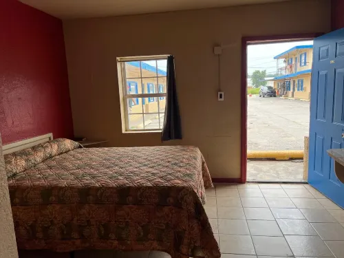 Holiday Motel Tulsa OK - Moteles