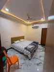 Rajguru Guest House - Gym