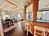 3 Bedroom/Dog friendly/direct ocean views! - 4성급