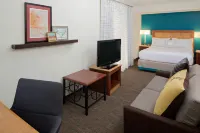 Residence Inn Louisville East - parking