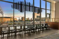 Detroit Marriott at the Renaissance Center - Quầy Bar