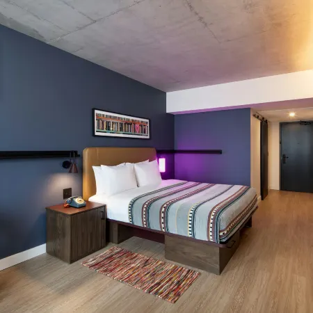 Moxy Montreal Downtown