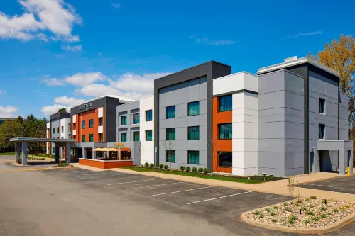 Courtyard Albany Thruway - parking