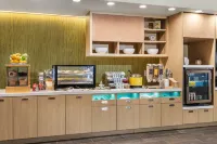 Home2 Suites by Hilton Cedar Rapids Westdale - فطور
