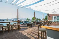 Newport Marriott Hotel & Spa - bars