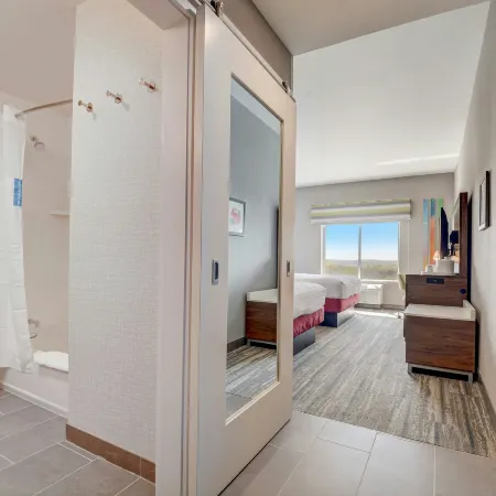 Hampton Inn and Suites Williamstown Ark Encounter