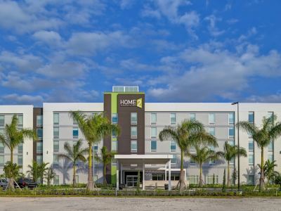 Home2 Suites by Hilton West Palm Beach Airport