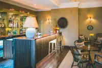 The Coed-Y-Mwstwr Hotel - bar