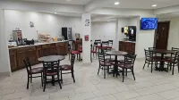 Red Roof Inn & Suites Newport -Middletown, RI - breakfast