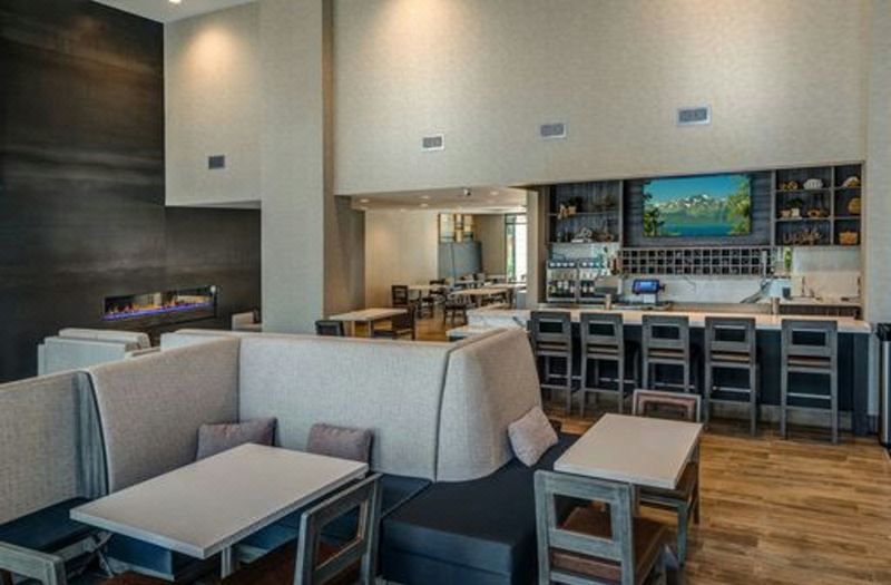 Hampton Inn and Suites by Hilton South Lake Tahoe photo 4