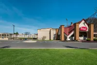 Red Roof Inn & Suites Newark - University - Moteles