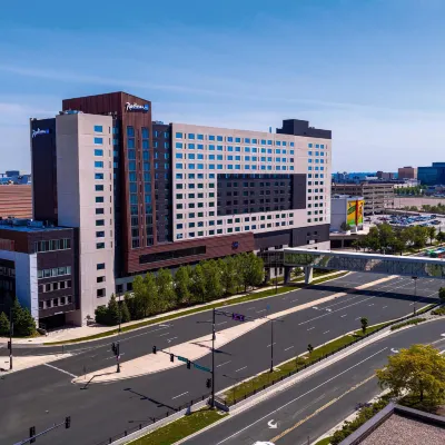 Radisson Blu Mall of America Hotels near Midtown Global Market