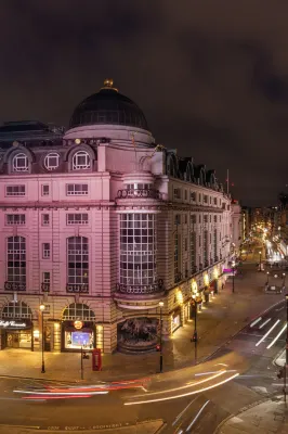 Moxy London Piccadilly Circus Hotels in London