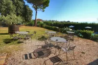 Stunning Farmhouse with Swimming Pool & Hot Tub in Umbria - 무료 와이파이