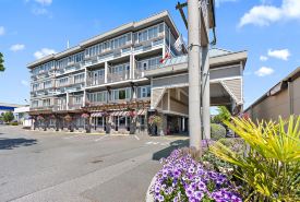 Days Inn by Wyndham Victoria Airport Sidney