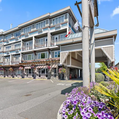 Days Inn by Wyndham Victoria Airport Sidney