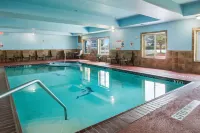Clarion Inn & Suites Weatherford South - Pool