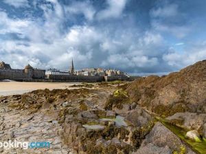 Le Village Insolite | Camping St Benoit des Ondes | Glamping Bretagne