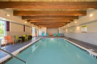 Home2 Suites by Hilton Bowling Green - Pools