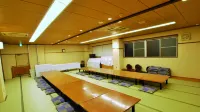 Hiroshima Peace Hotel - Hostel