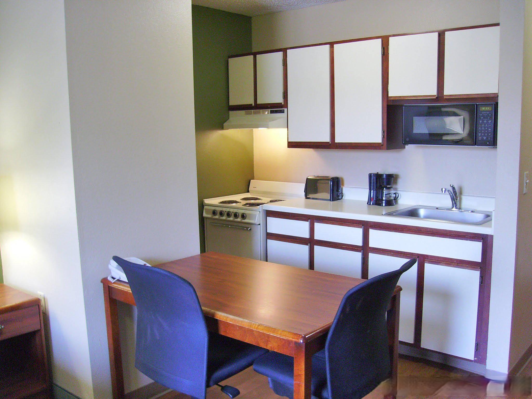 Extended Stay America Suites - Tulsa - Midtown