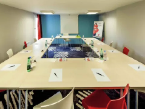 Ibis Brest Kergaradec Aéroport