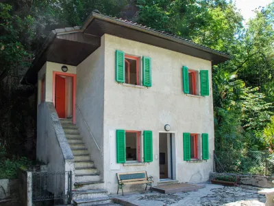 Casetta Salita ai Castelli Hotels near Parco B. Antognini
