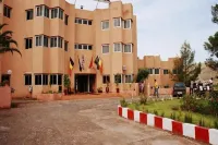 โรงแรมคอนทิเนนทัลเคนีฟรา - ที่มีสระว่ายน้ำ
