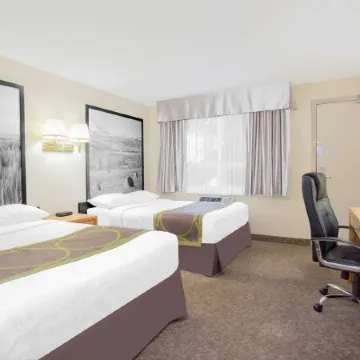 Super 8 by Wyndham Lethbridge