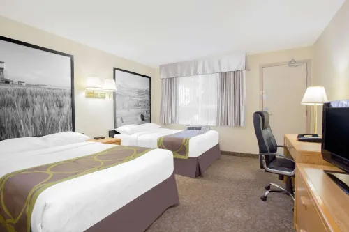 Super 8 by Wyndham Lethbridge