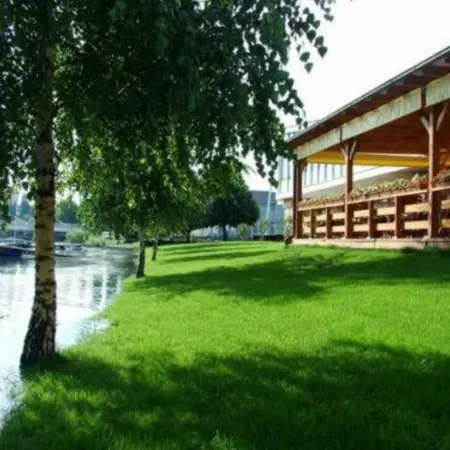 Amstel Hattyú Panzió -Érintésmentes bejelentkezés