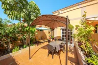 Casa Golfin - Mediterranean-Style House in Tenerife's Sunny South Hotels near Finca Las Margaritas Banana Experience