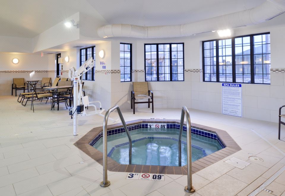 스테이브리지 스위트 로체스터